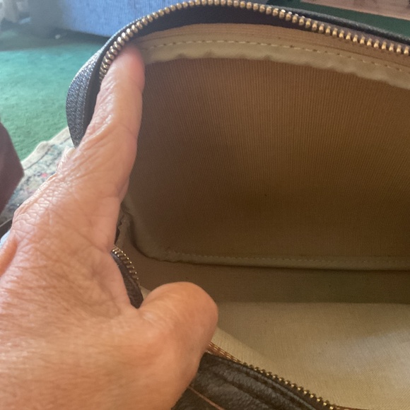 Louis Vuitton Monogram Reporter Crossbody PM - Picture 14 of 16